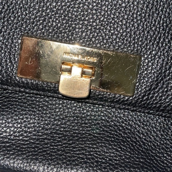 Michael Kors “Callie” black Flap Satchel - Picture 4 of 7